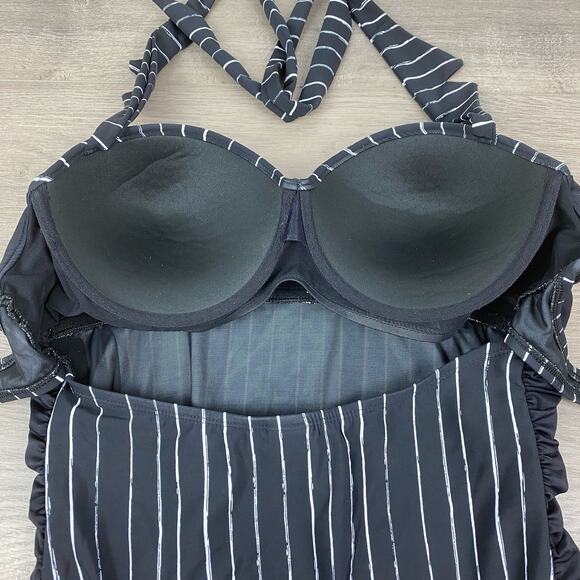 Hot Topic Disney Nightmare Before Christmas Jack Skellington Swimsuit Sz.XL - Picture 11 of 16